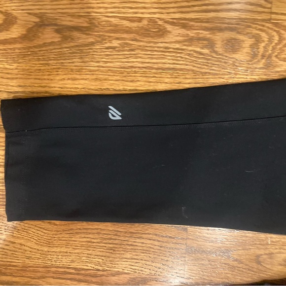 Eddie Bauer | Trail Tight Capris. Black. Sz Small - Picture 6 of 7